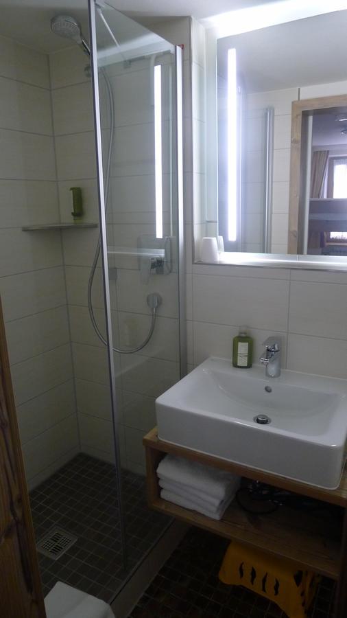 Single Room Balcony,653935716:JPEG